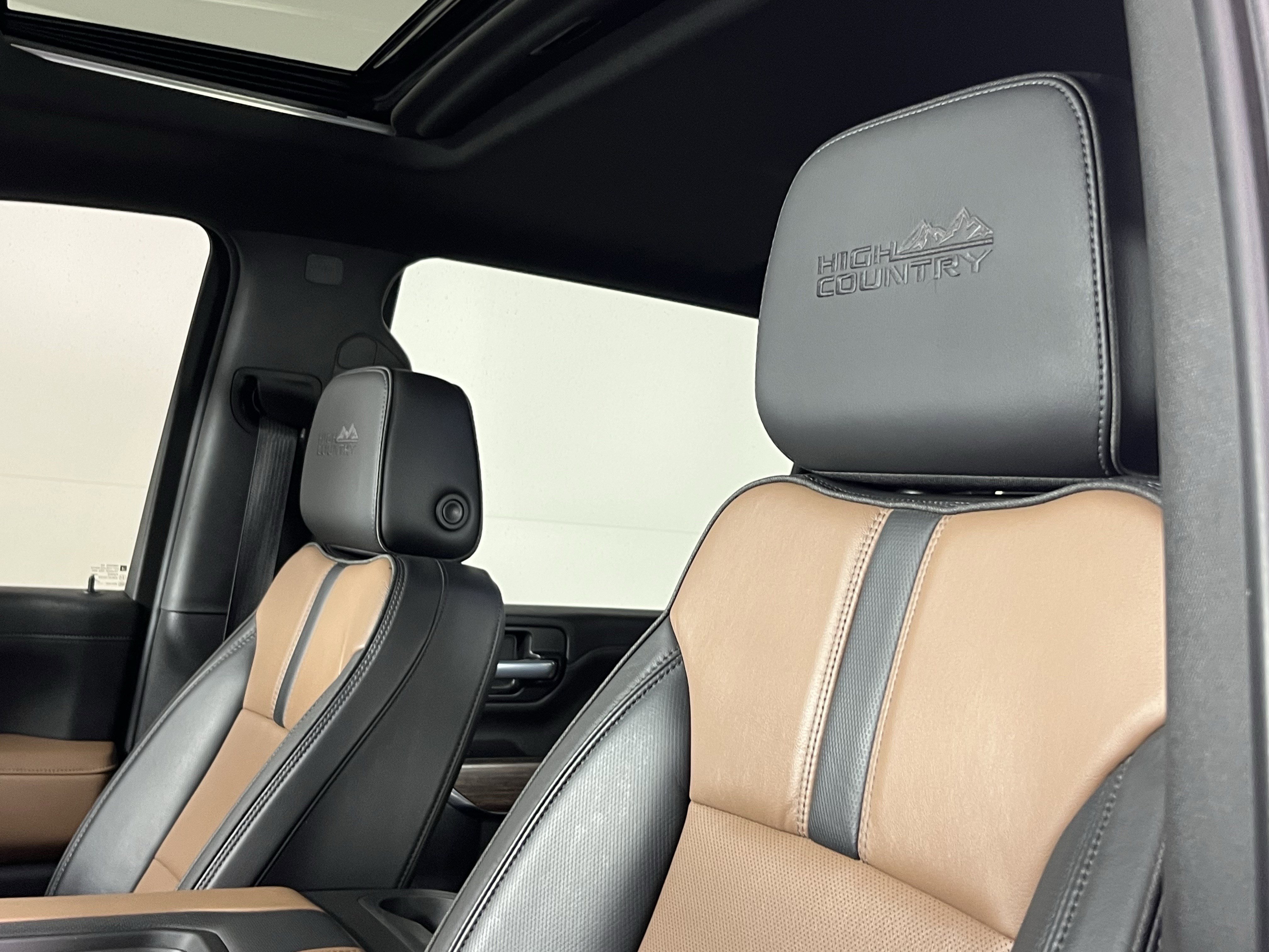 Used 2021 Chevrolet Silverado 2500 High Country w/ Z71 Off-Road Package image 16