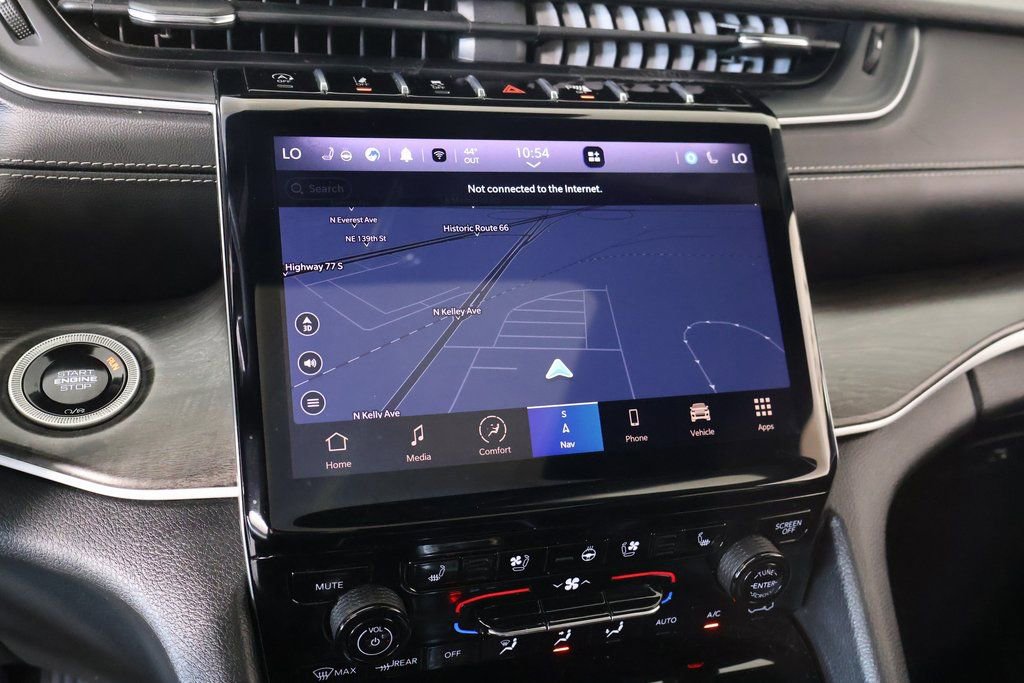 Used 2024 Jeep Grand Cherokee L Limited w/ Luxury Tech Group II image 7