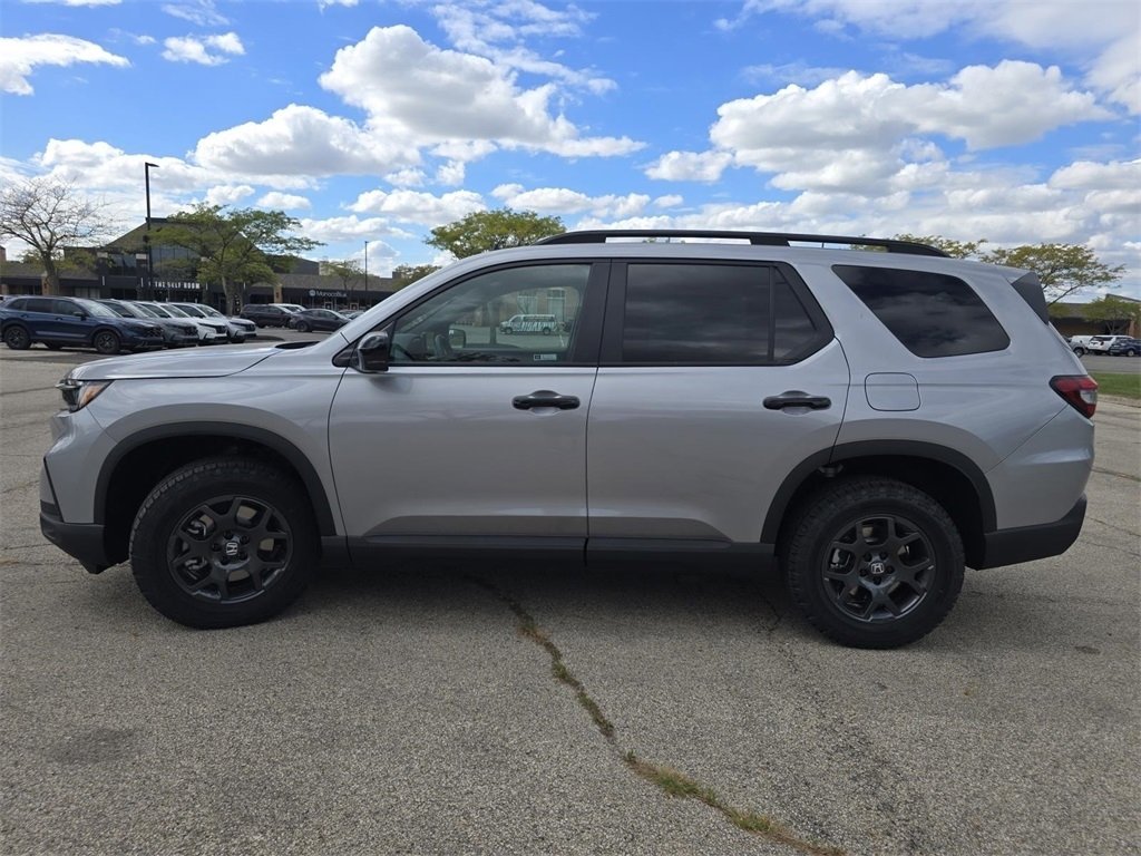 New 2025 Honda Pilot TrailSport image 17