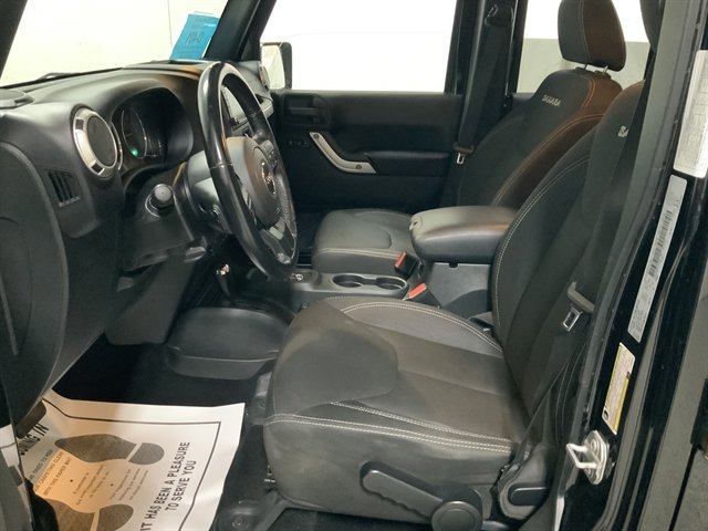 Used 2017 Jeep Wrangler Unlimited Sahara image 13