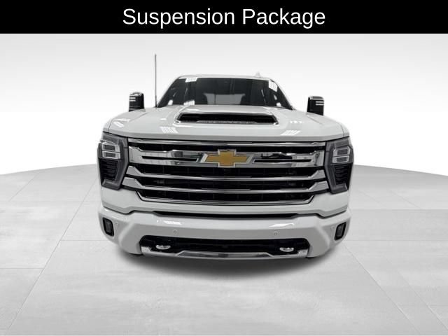Certified 2025 Chevrolet Silverado 2500 High Country w/ Technology Package AWD/4WD image 9