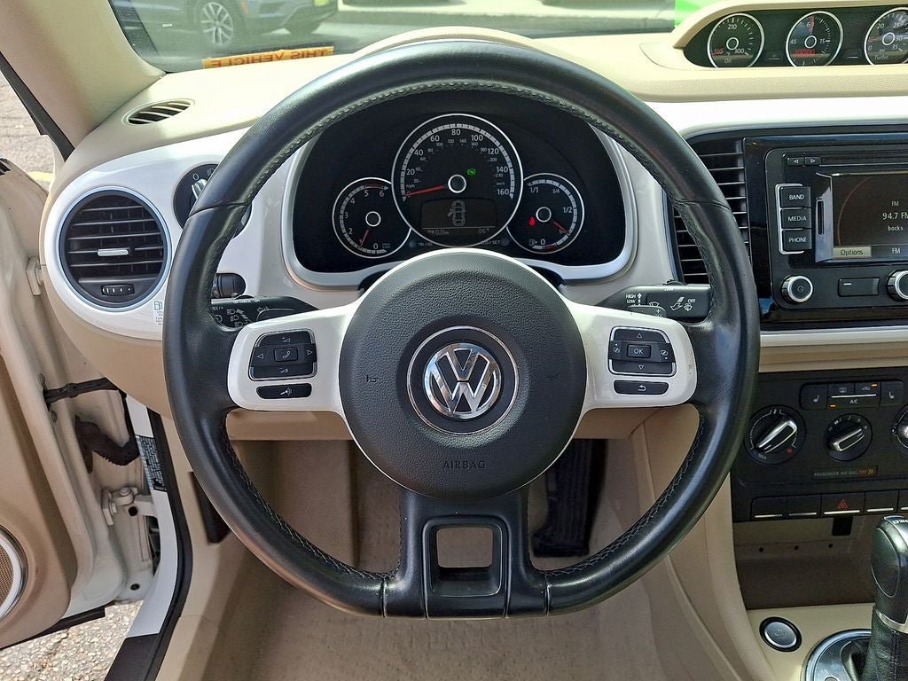 Used 2013 Volkswagen Beetle TDI FWD image 18