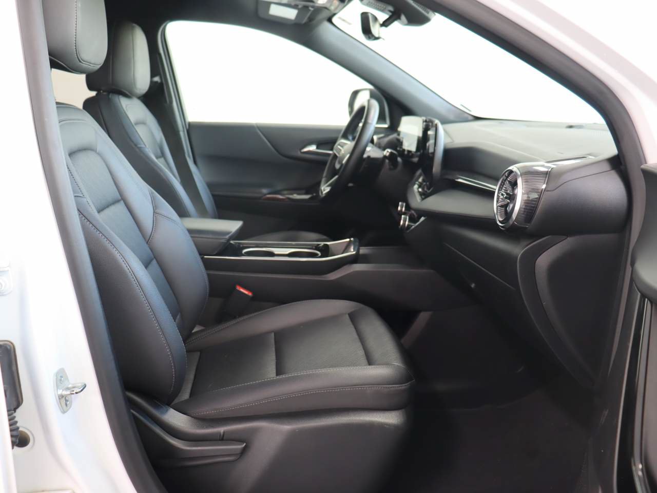 Certified 2025 Chevrolet Equinox LT w/ Convenience Package II AWD/4WD image 19