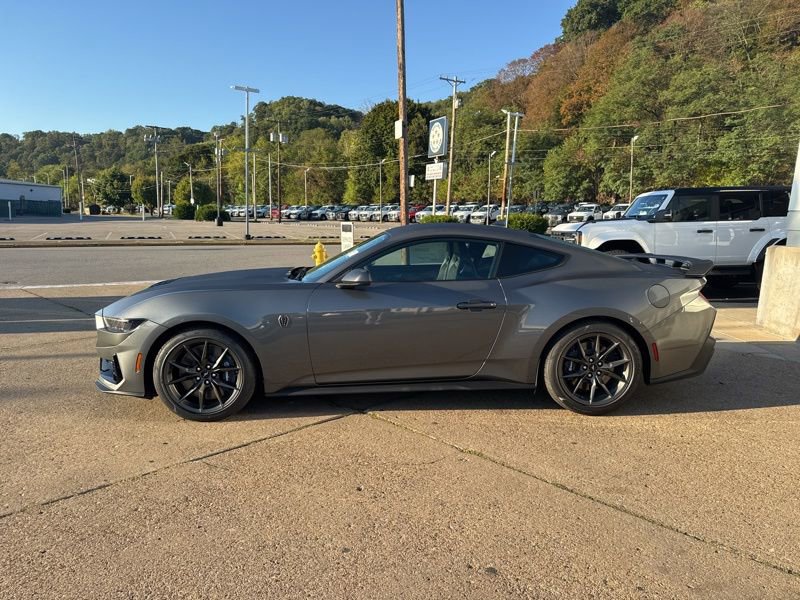 New 2025 Ford Mustang Dark Horse image 4