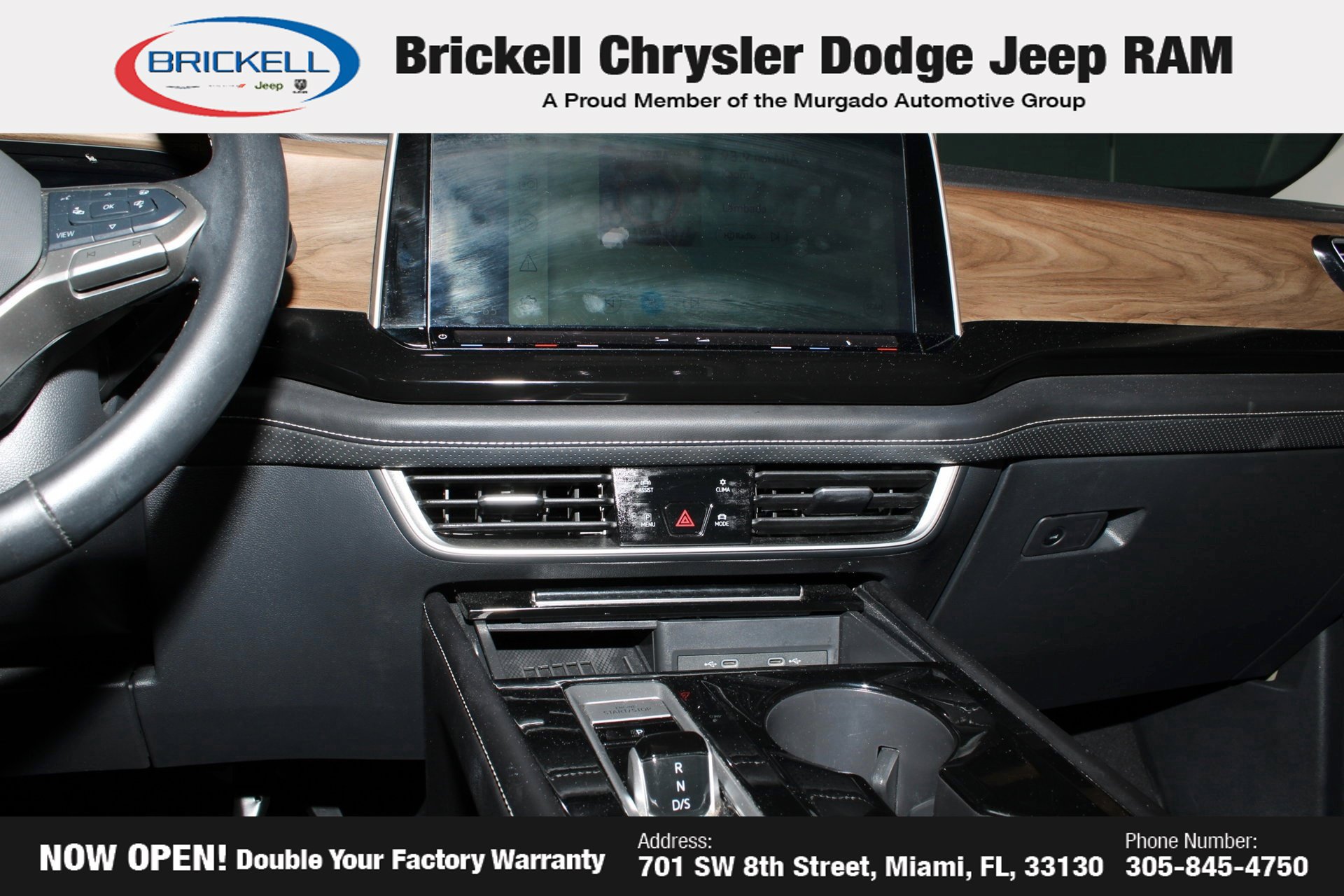 Used 2025 Volkswagen Atlas SE FWD image 18