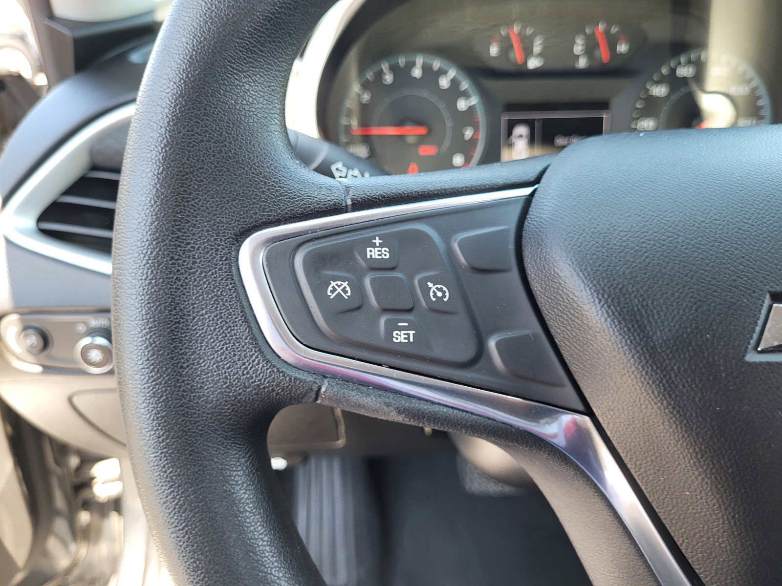 Used 2018 Chevrolet Malibu LS FWD image 21