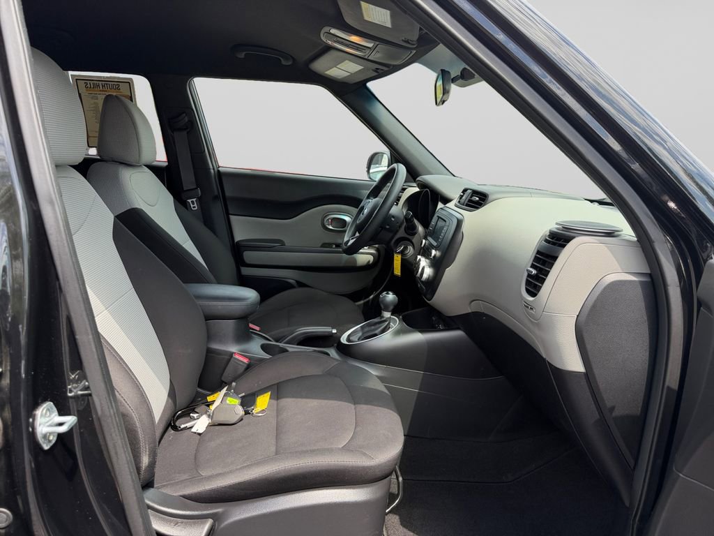 Used 2019 Kia Soul FWD image 17