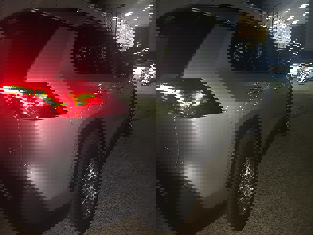 Used 2025 Toyota RAV4 XLE image 4