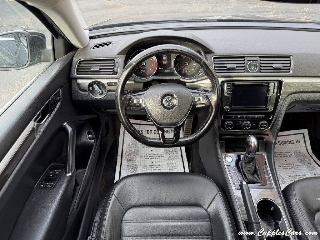 Used 2017 Volkswagen Passat 1.8T SEL Premium FWD image 16