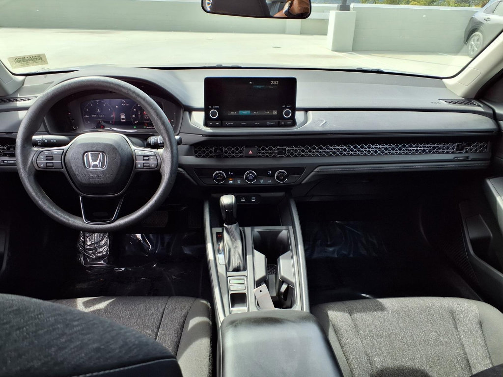 Used 2023 Honda Accord LX image 10