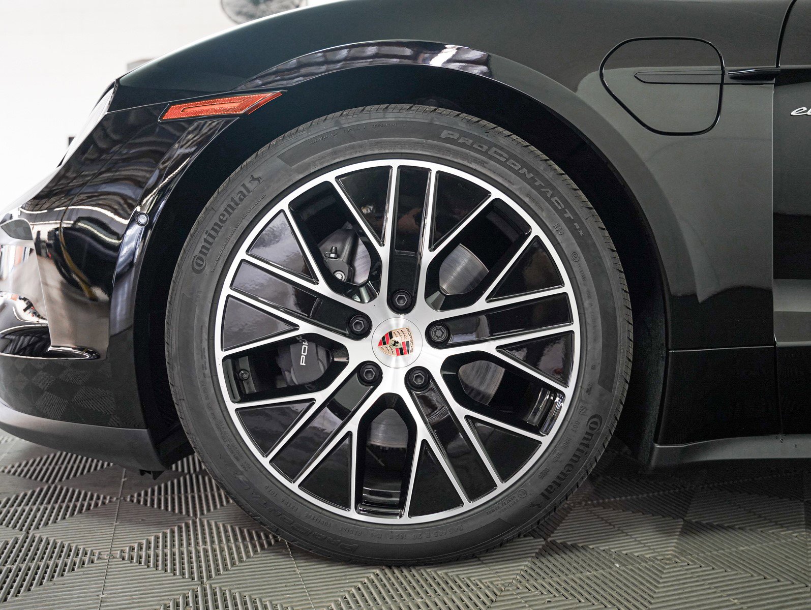 New 2026 Porsche Taycan image 13