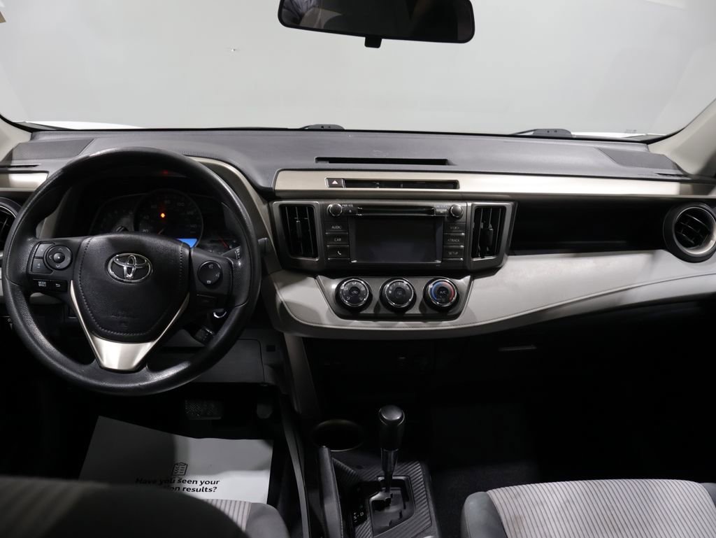 Used 2014 Toyota RAV4 LE AWD/4WD image 16