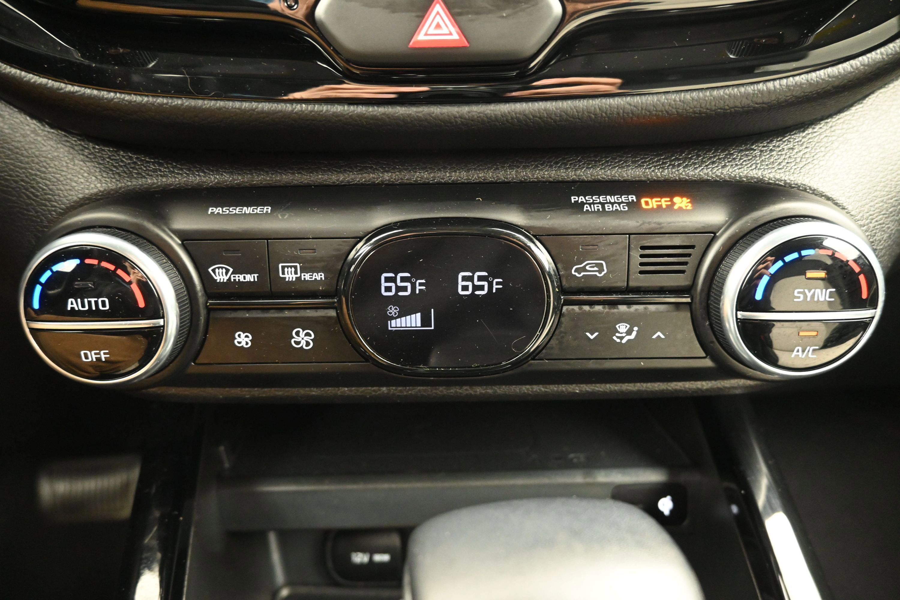 Used 2024 Kia Soul GT-Line FWD image 17