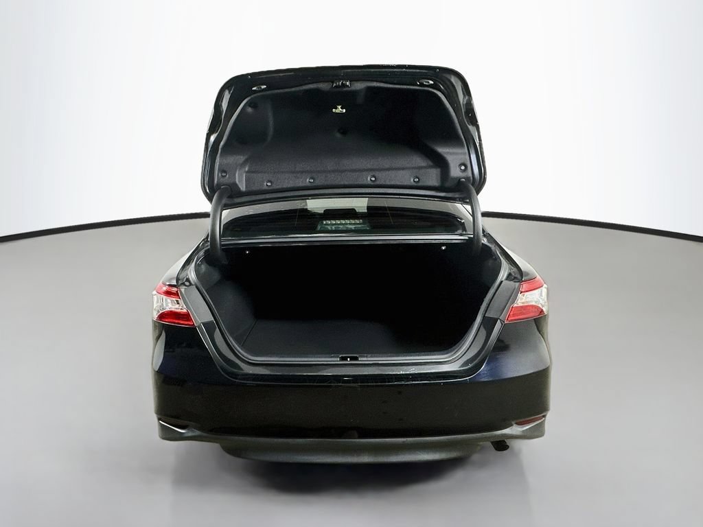 Used 2020 Toyota Camry LE FWD image 34