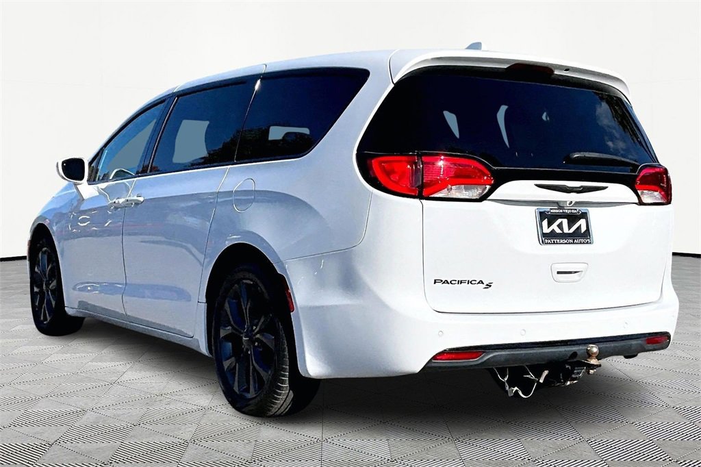 Used 2019 Chrysler Pacifica Touring Plus w/ S Appearance Package image 6