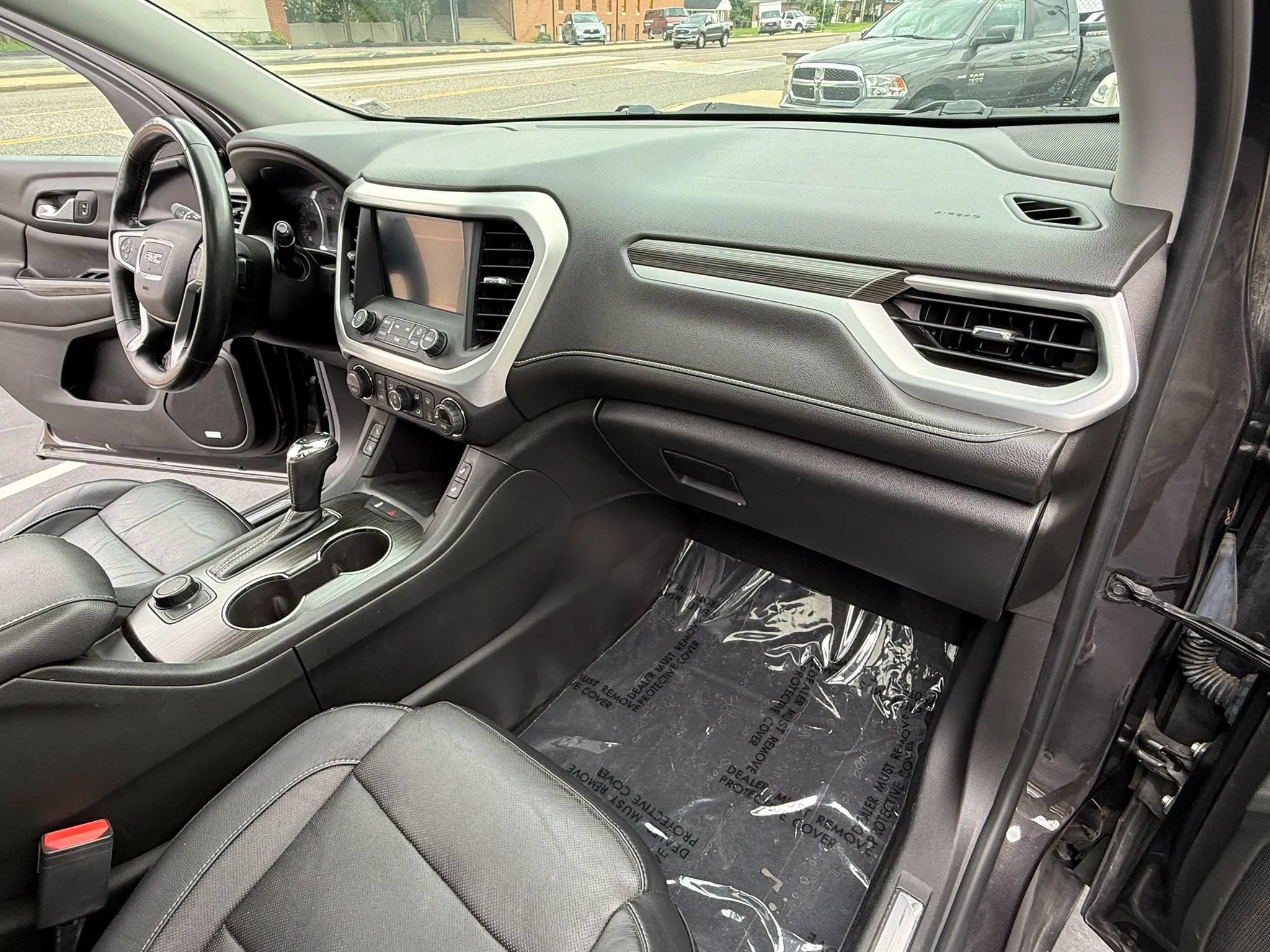 Used 2017 GMC Acadia SLT FWD image 19