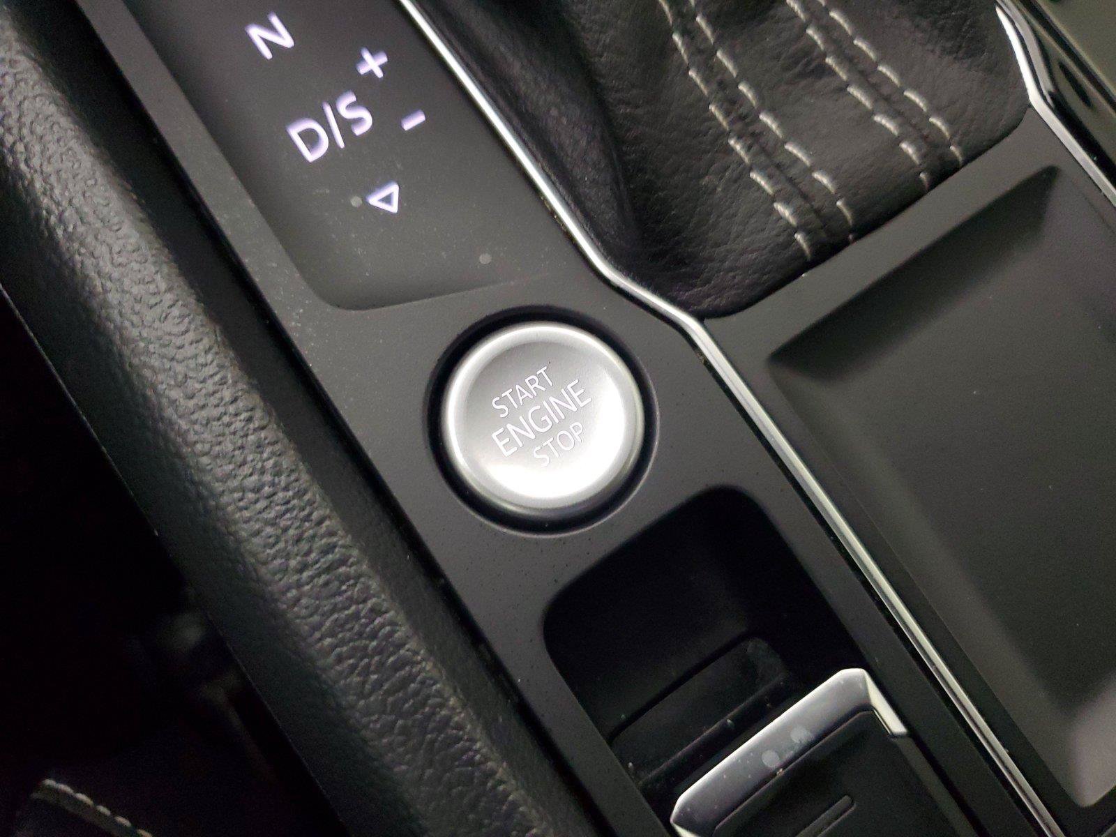 Used 2023 Volkswagen Atlas Cross Sport SE w/ Panoramic Sunroof Package FWD image 32