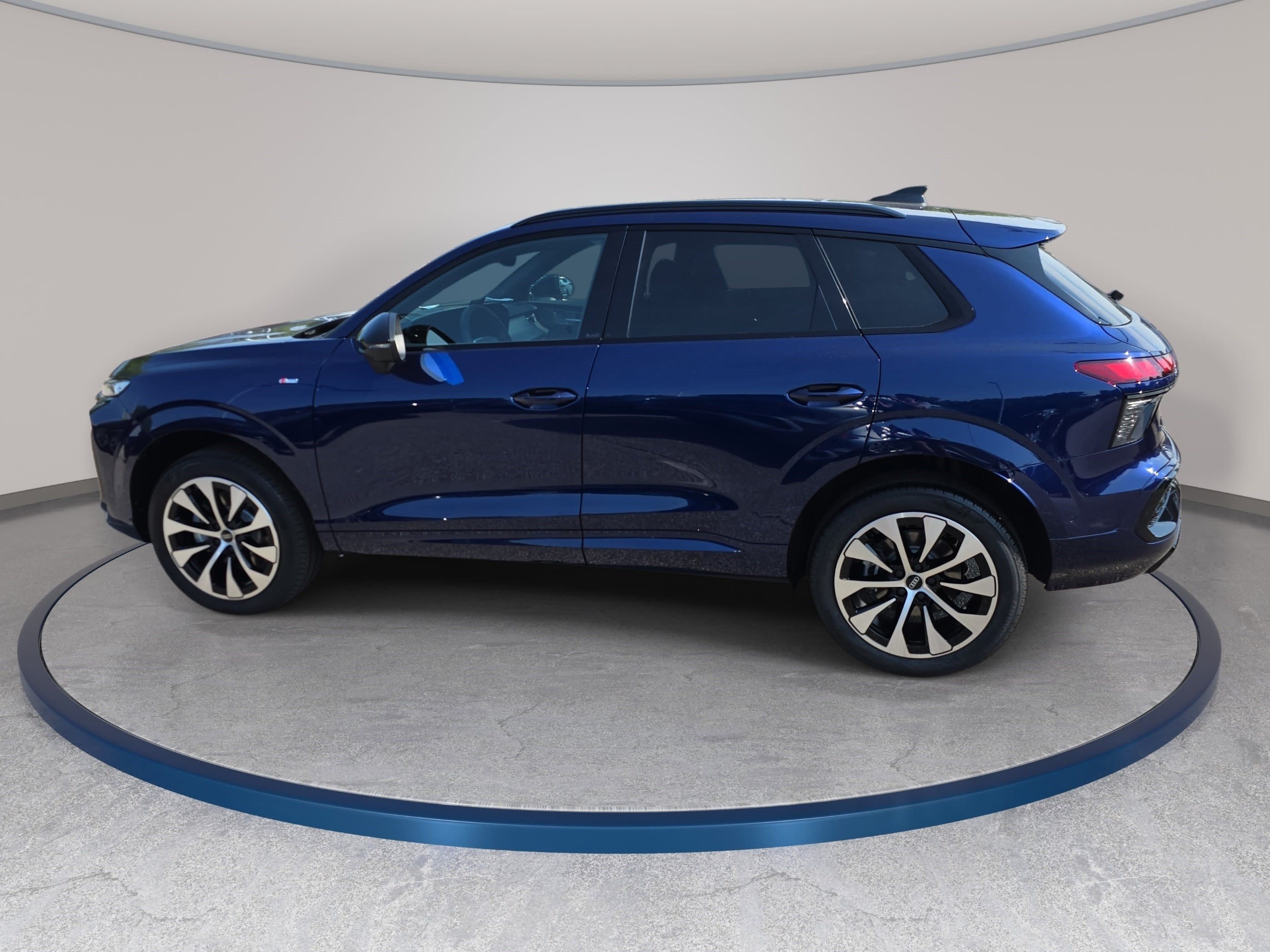 New 2026 Audi Q3 quattro 2.0T AWD/4WD image 8