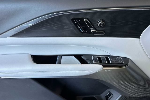 Certified 2024 Cadillac Lyriq Luxury RWD image 11