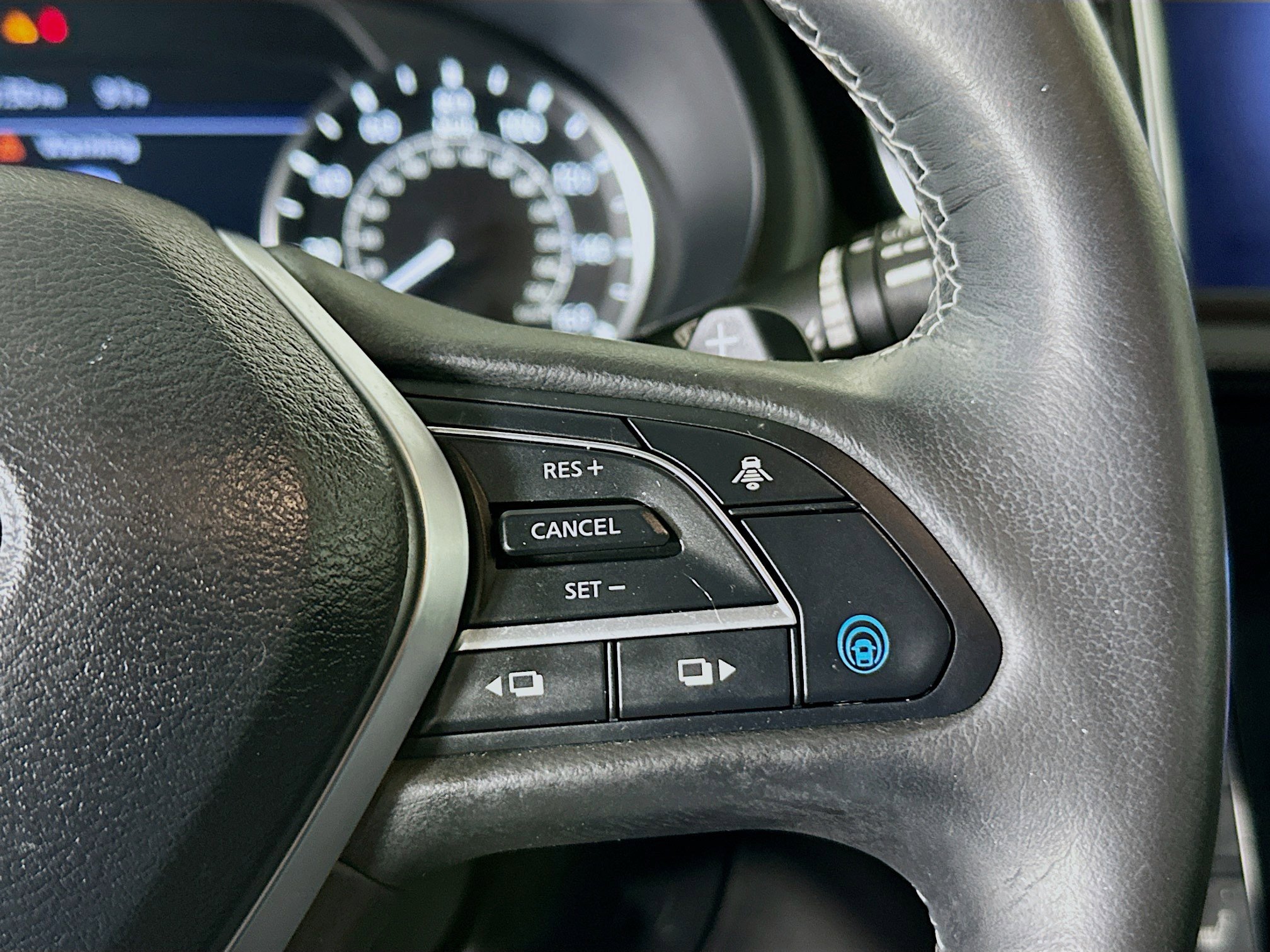 Used 2023 INFINITI QX55 Luxe w/ Cargo Package image 17