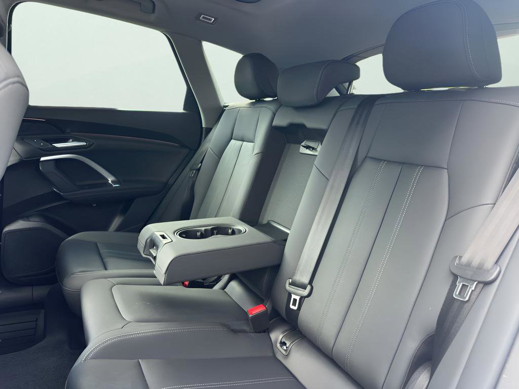 Certified 2025 Audi Q5 Premium w/ Convenience Package AWD/4WD image 9