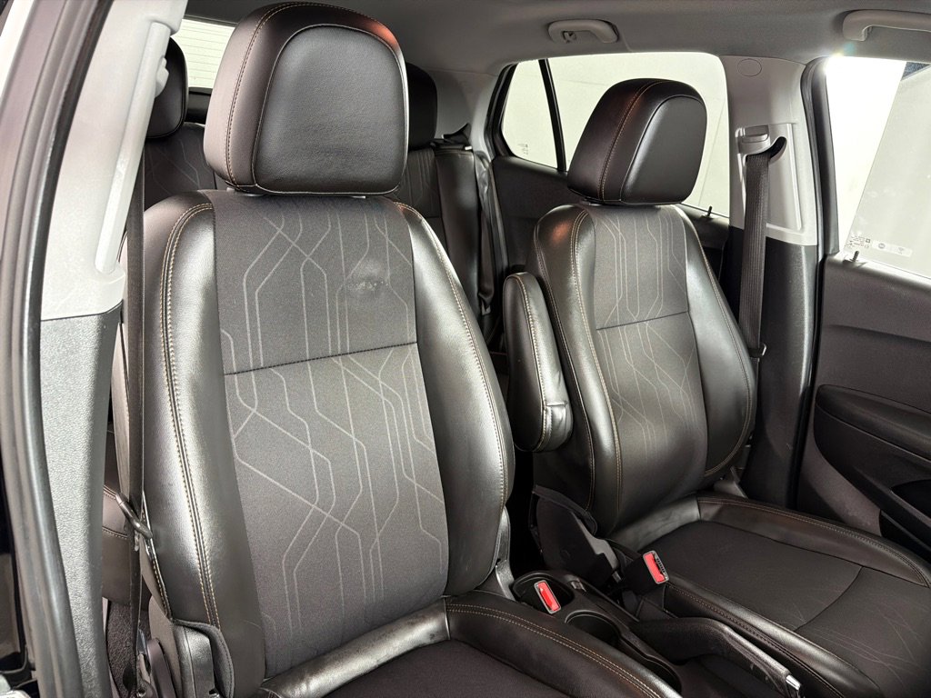 Used 2020 Chevrolet Trax LT w/ Driver Confidence Package image 23