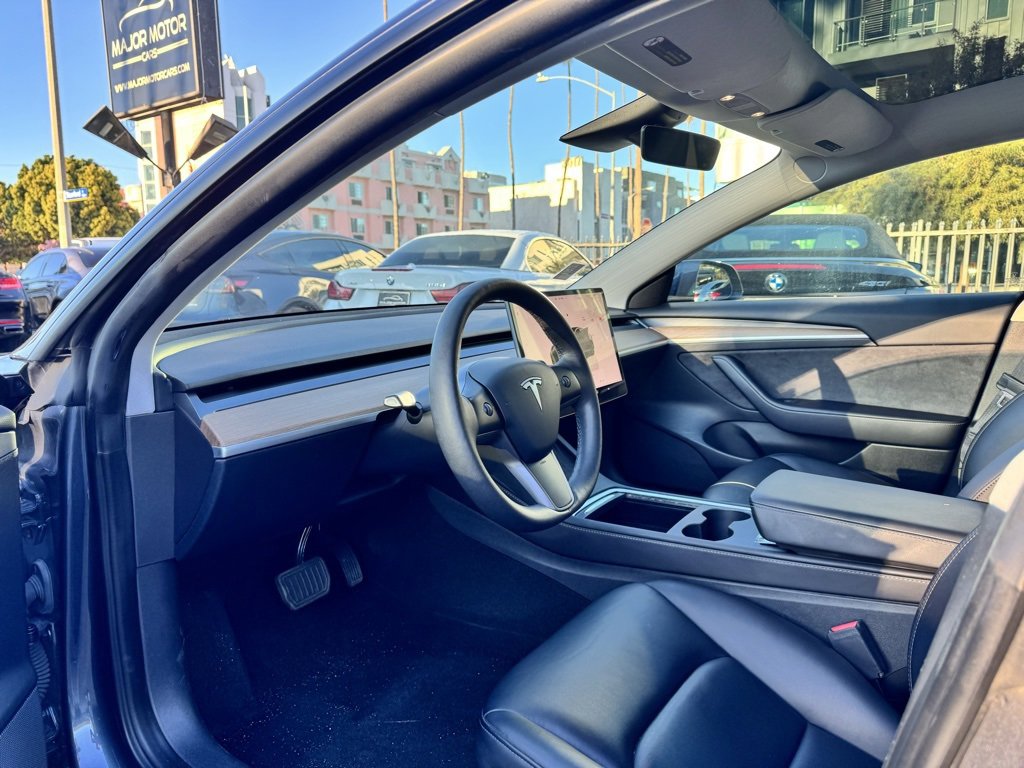 Used 2023 Tesla Model 3 Standard Range image 17