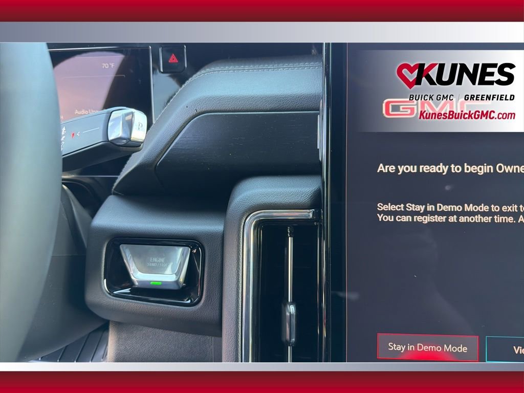 New 2026 GMC Yukon XL Denali w/ Denali Reserve Package image 33