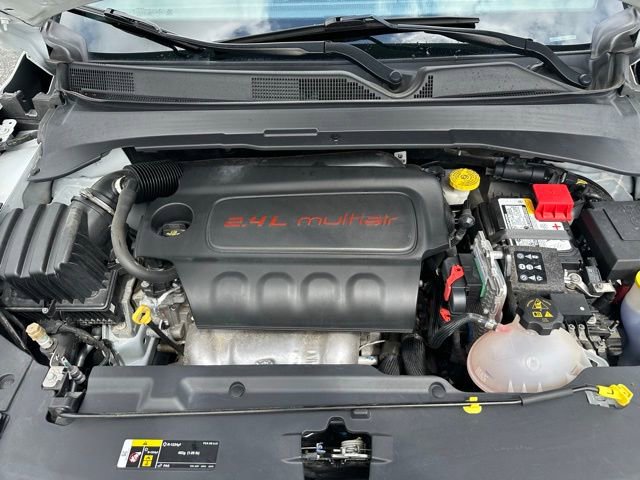 Used 2022 Jeep Compass Latitude w/ Sun and Sound Group AWD/4WD image 12