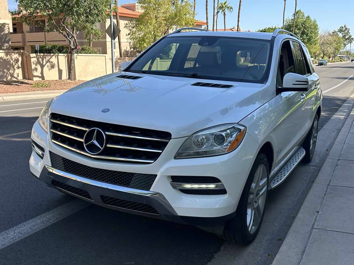 Used 2014 Mercedes-Benz ML 350 4MATIC w/ Premium 1 Package image 4