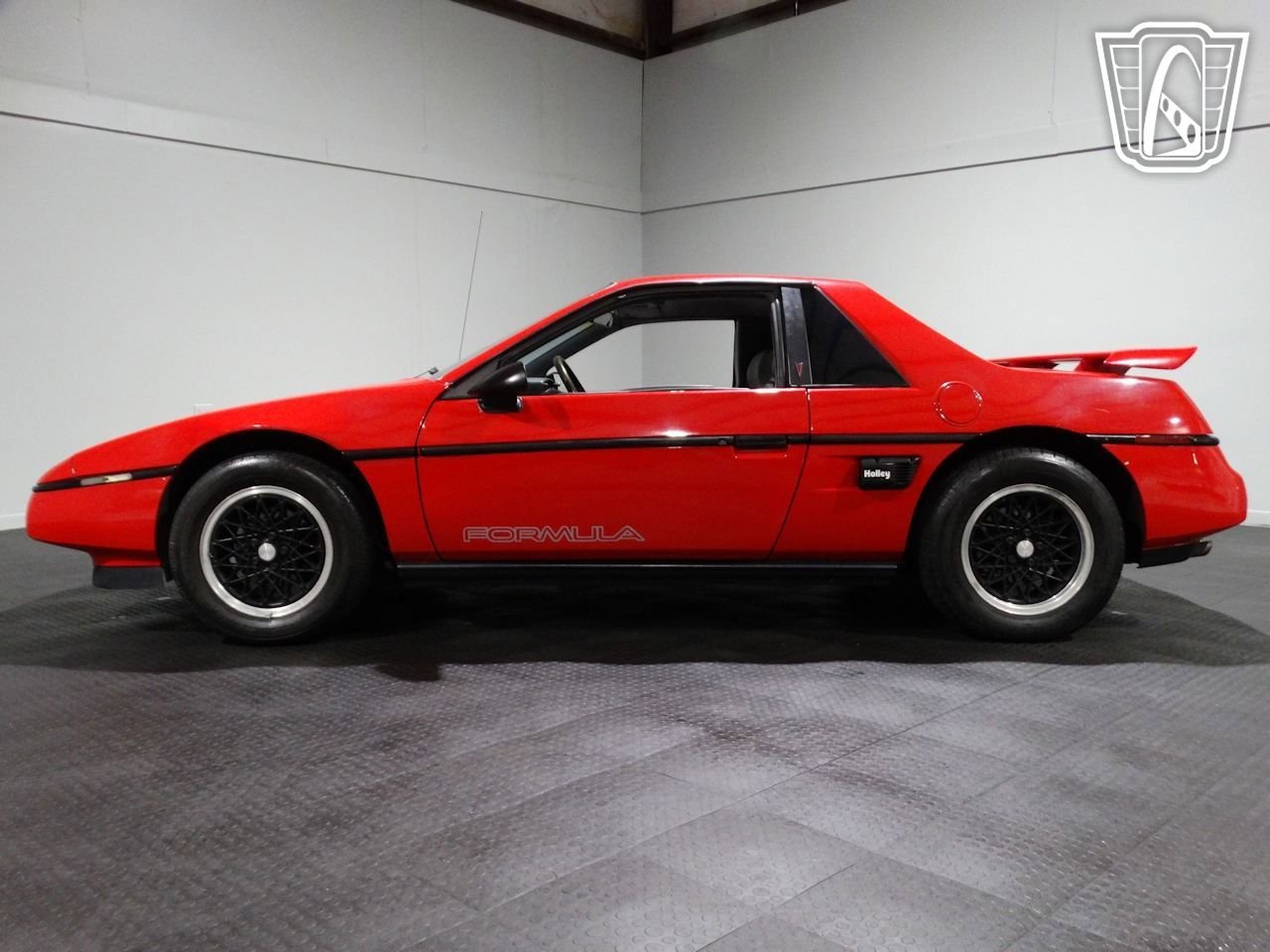 Used 1988 Pontiac Fiero image 9