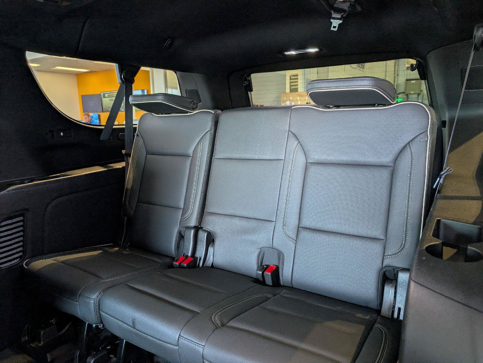 Used 2021 Chevrolet Suburban Premier AWD/4WD image 19