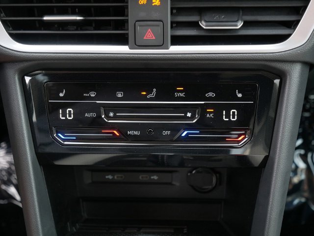 New 2026 Volkswagen Taos SE FWD image 13
