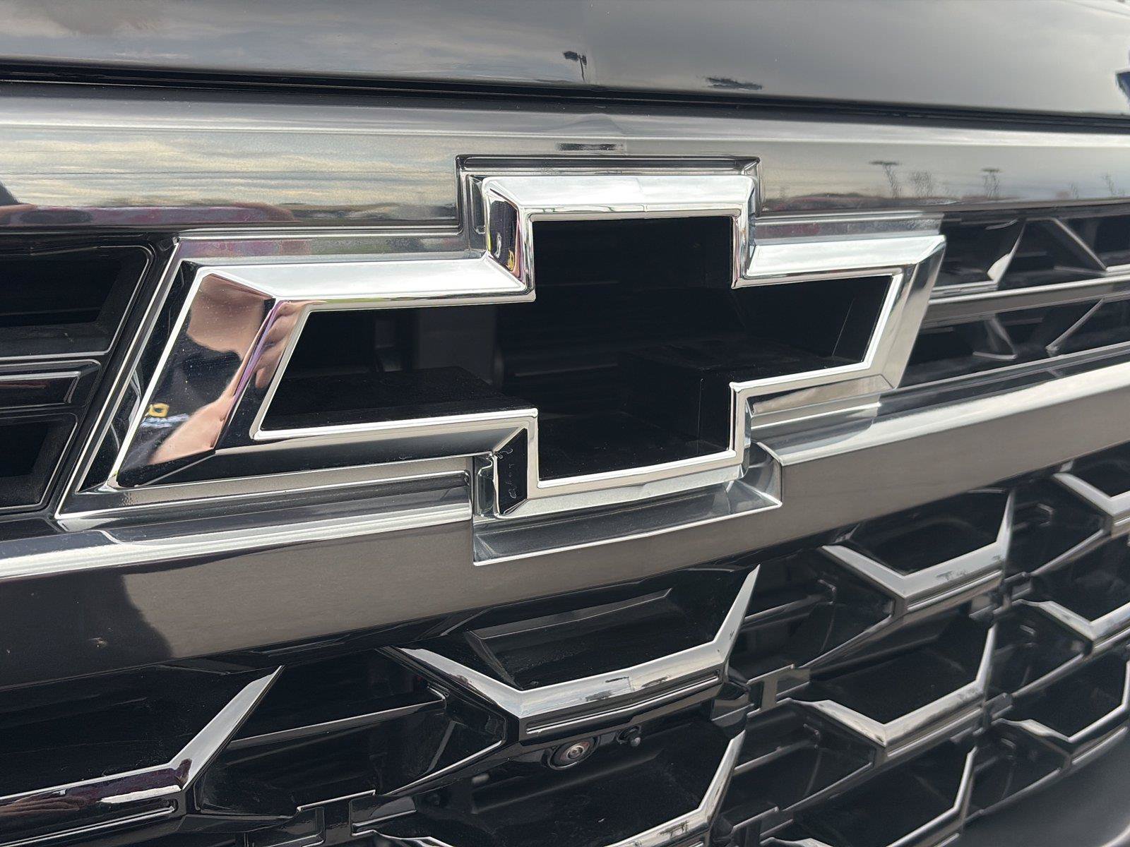 New 2026 Chevrolet Silverado 1500 ZR2 w/ Dark Appearance Package AWD/4WD image 31
