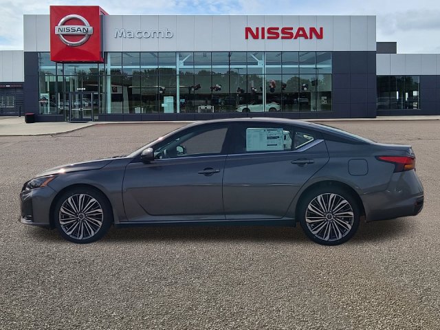 New 2026 Nissan Altima 2.5 SV w/ SV Premium Package FWD image 4