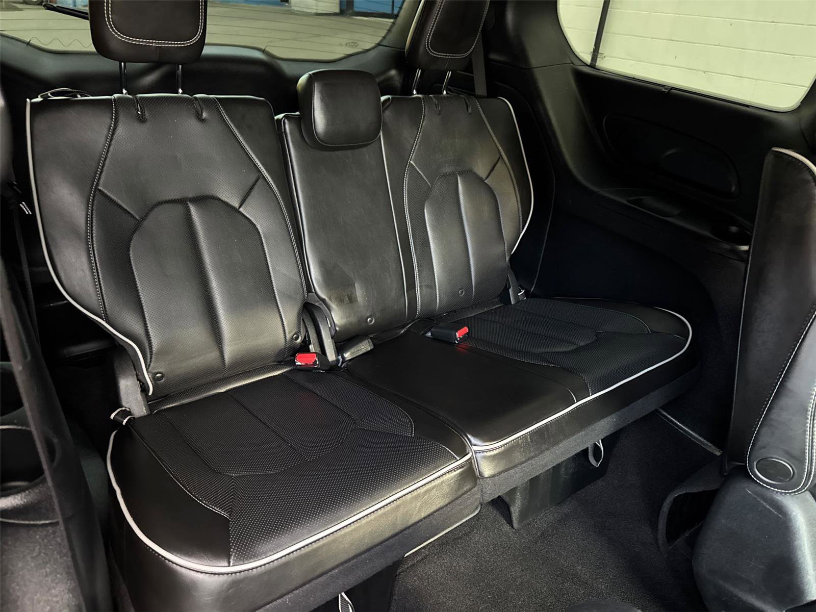 Used 2020 Chrysler Pacifica Limited w/ Advanced Safetytec Group image 19