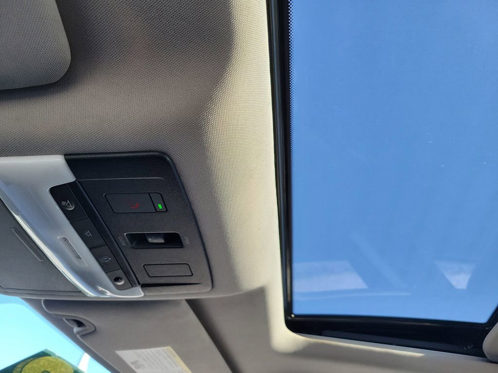 Used 2023 Nissan Altima 2.5 SV w/ SV Premium Package image 24