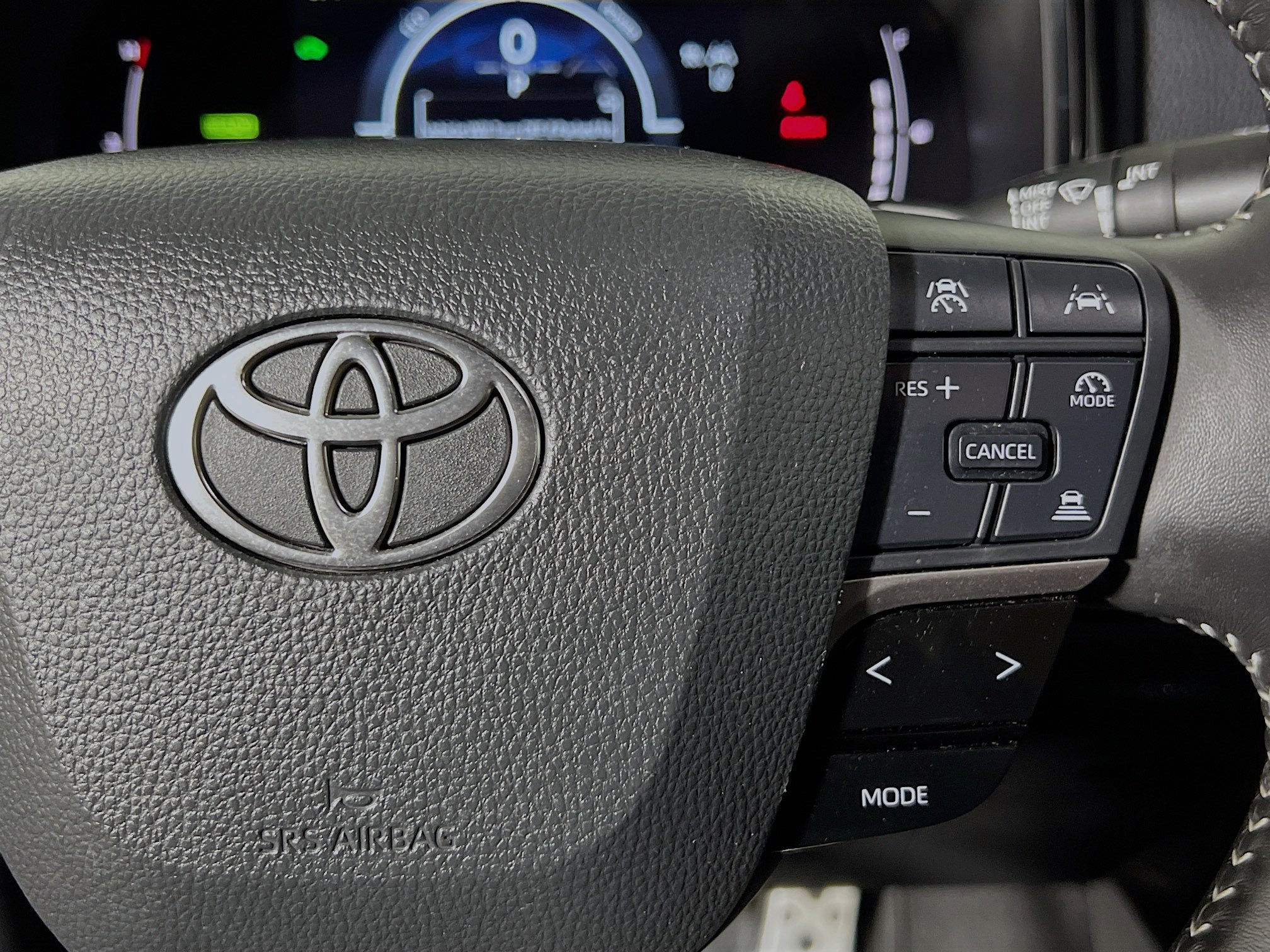 Used 2025 Toyota Camry SE w/ Convenience Package image 20