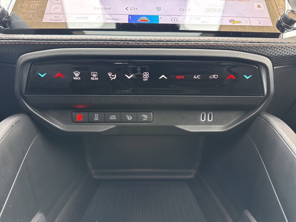 New 2026 Jeep Cherokee Overland w/ Advanced Pro Tech Group image 21