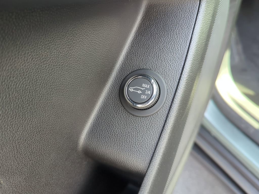 Certified 2023 Chevrolet Traverse LT image 33