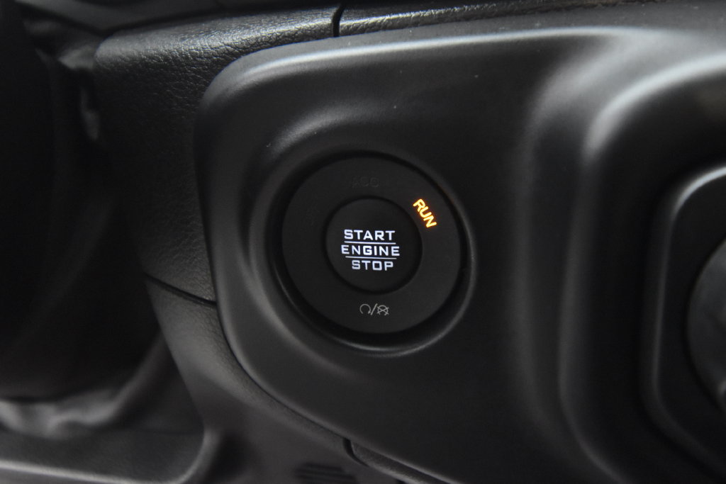 Used 2020 Jeep Wrangler Sport AWD/4WD image 28