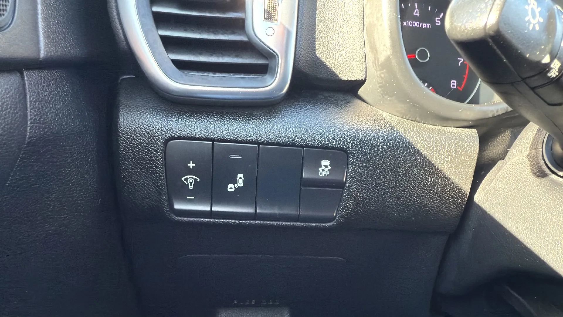 Used 2018 Kia Sportage EX image 15