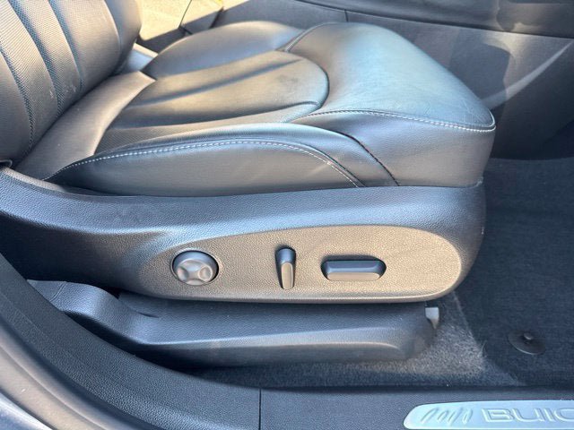 Used 2020 Buick Envision Essence AWD/4WD image 30