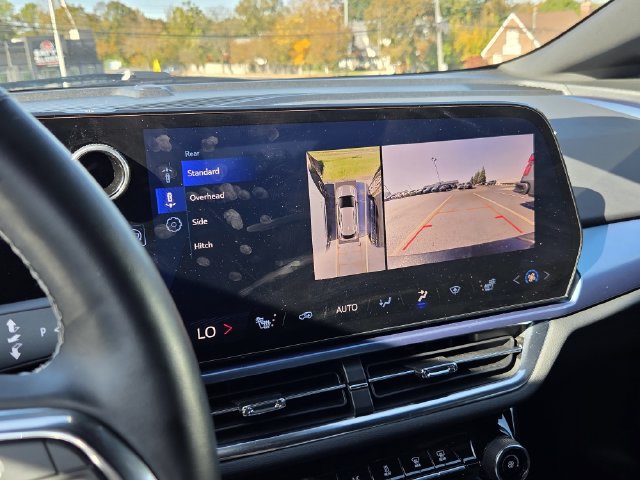 Certified 2024 Chevrolet Equinox EV LT FWD image 30