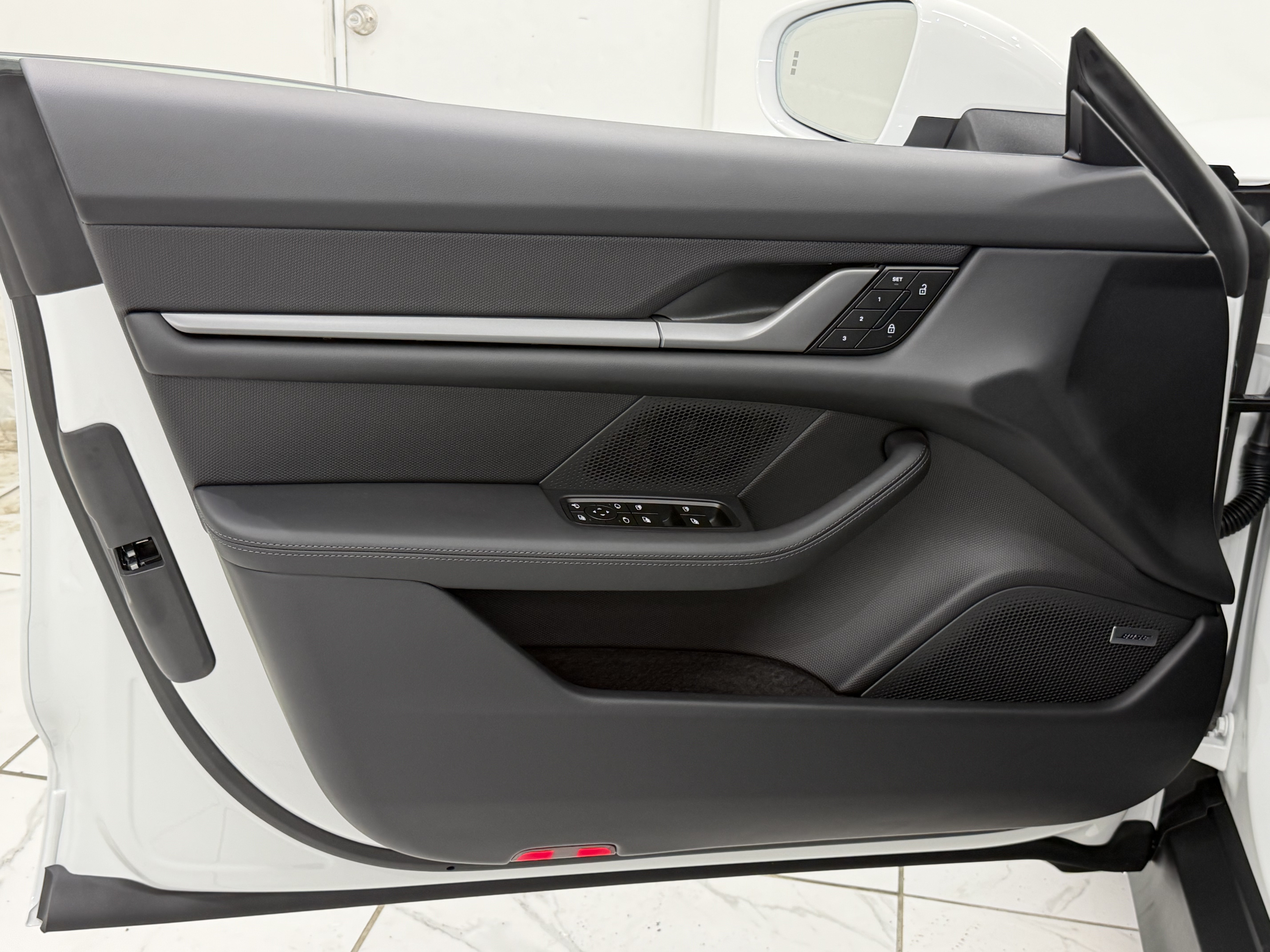 New 2026 Porsche Taycan 4S AWD/4WD image 27