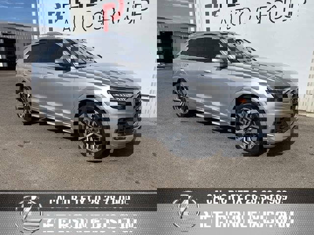 Used 2021 Audi Q8 Prestige w/ Prestige Package image 2
