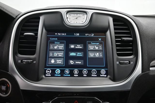 Used 2022 Chrysler 300 Touring L w/ Popular Equipment Group AWD/4WD image 15