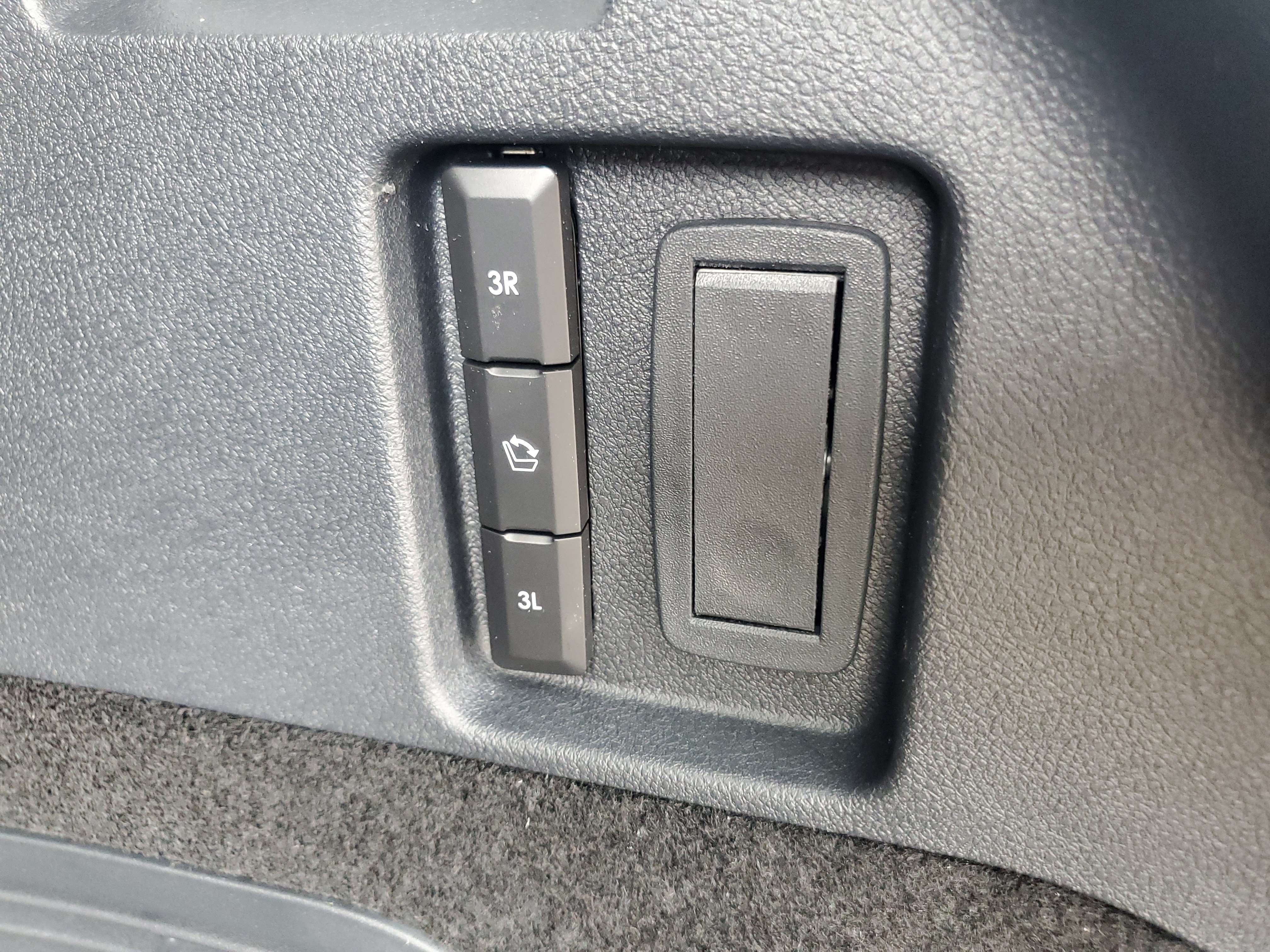 New 2027 Lincoln Aviator Reserve w/ Jet Appearance Package AWD/4WD image 30