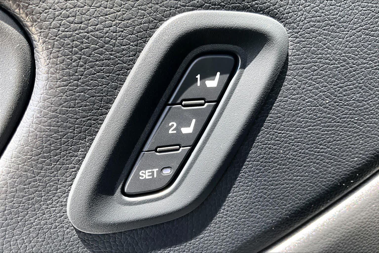 Used 2024 Honda Pilot Touring image 34