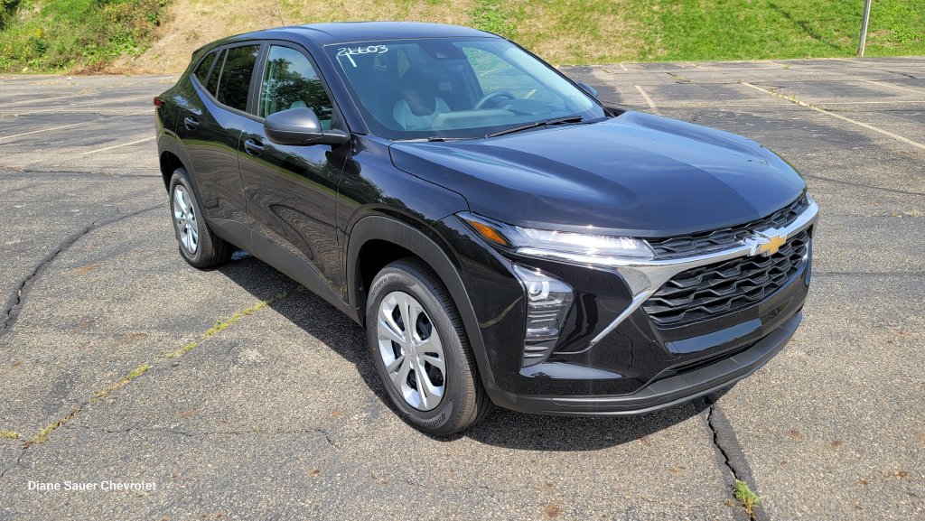 New 2026 Chevrolet Trax LS FWD image 16